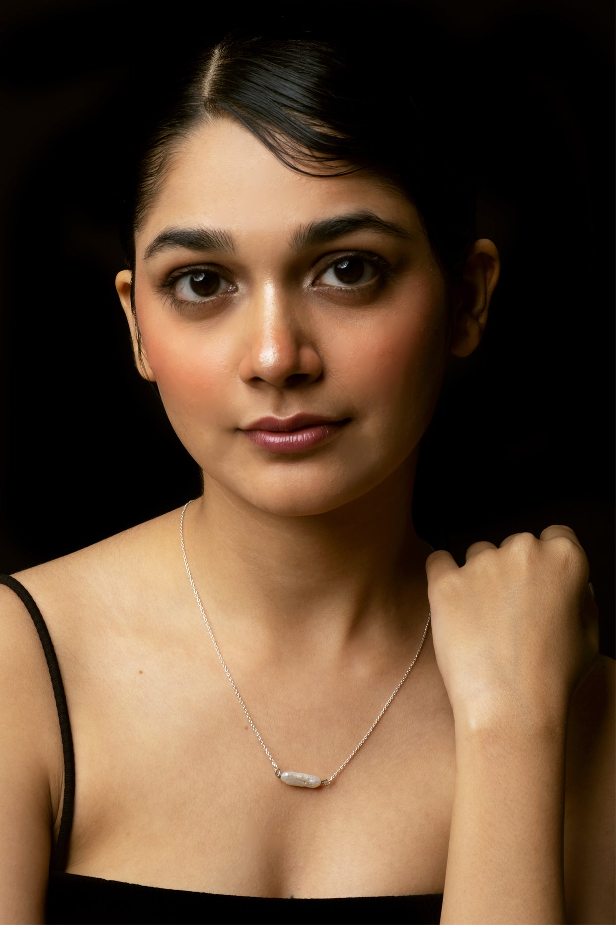 Kavya Single organic pearl pendant necklace