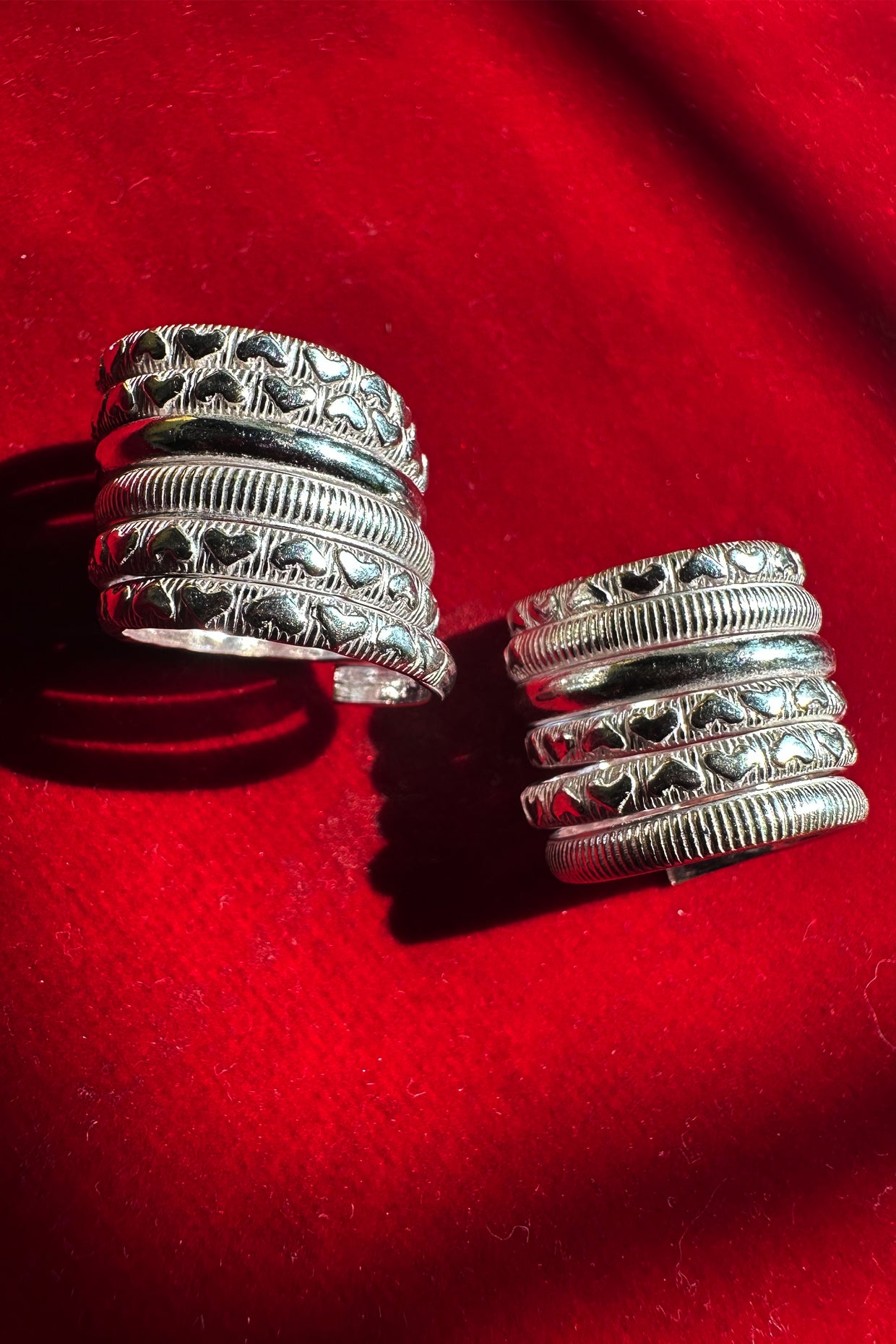 Spiral Ring with hearts (single)