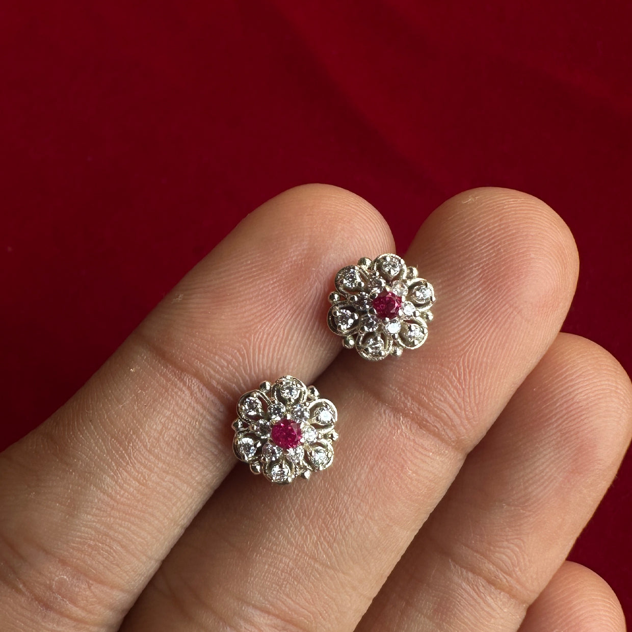 Kaveri Studs