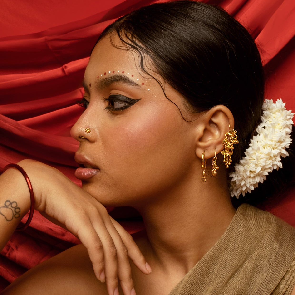 Suhaani Baali Hoop Earrings 18k Gold Plated