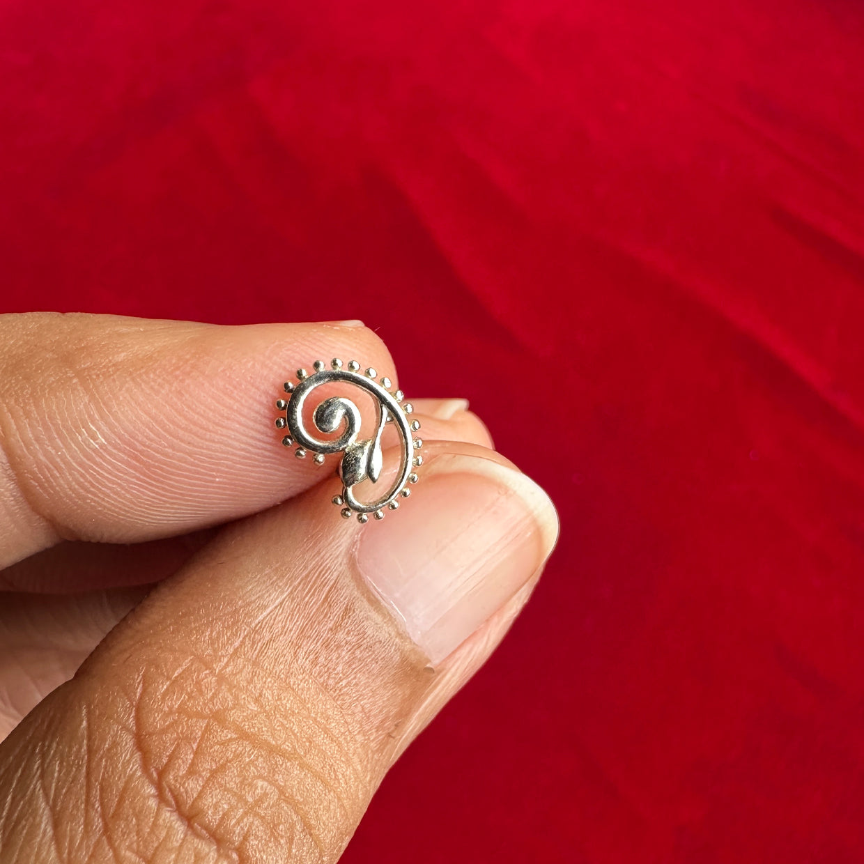 Ambi Studs