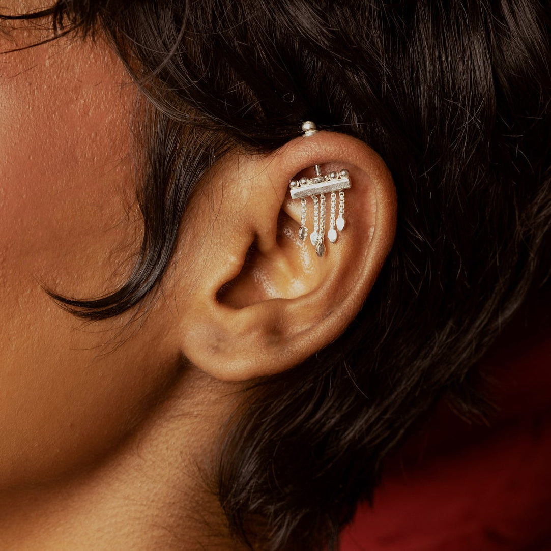 Kuhu Bugadi Earrings (Pierced) Silver