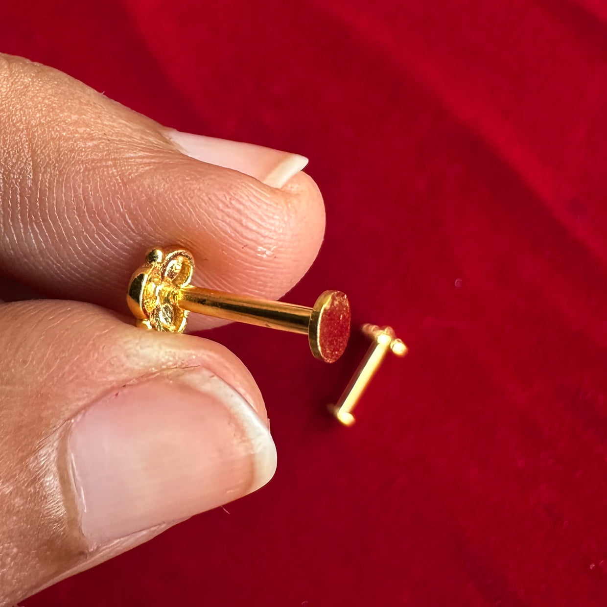 Meenakshi Studs